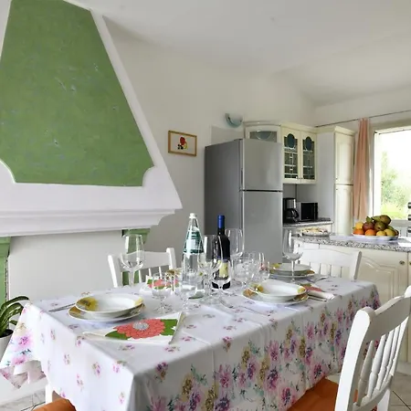בית נופש Casa Luciano Tortolì